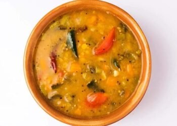 बनाइए पारंपरिक स्वाद वाला साम्बर जो मिनटों में बने