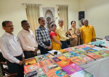 लखनऊ में गायत्री ज्ञान मंदिर का ज्ञान यज्ञ अभियान के अन्तर्गत में 392वाँ युगऋषि ऋषि वाङ्मय की स्थापना