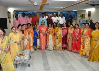 रोटरी क्लब ने किया भजन संध्या का आयोजन