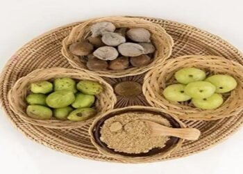 शारीरिक बीमारियों के लिए त्रिफला का सेवन अमृत है ,आप भी जाने इसके 5 फायदे