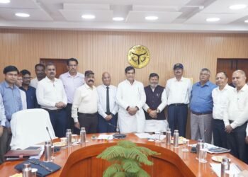 नगर विकास मंत्री ने प्रवर्तन दल प्रभारी के रूप में चयनित 5 अधिकारियों को तैनाती आदेश प्रदान किए