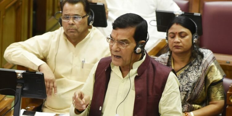 पीएम स्वनिधि योजना अंतर्गत ऋण देने और डिजिटल पेमेंट में यूपी देश में अव्वल : मंत्री एके शर्मा