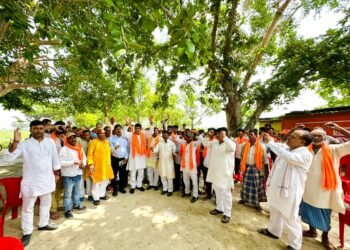 lucknow: एके शर्मा ने सभी बूथ अध्यक्षों, पन्ना प्रमुखों, प्रभारियों, पदाधिकारियों को भाजपा प्रत्याशी को जिताने का दिया मंत्र