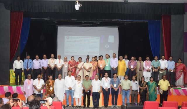 International Conference: दो दिवसीय अंतर्राष्ट्रीय सम्मेलन में तीन पुस्तकों का विमोचन, कई देशों के शिक्षकों व साहित्यकारों ने लिया भाग