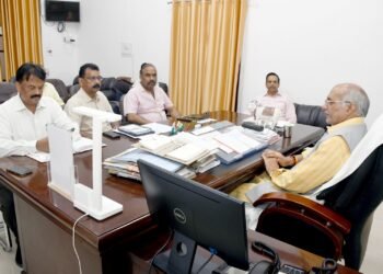 लखनऊ: गोसंरक्षण कार्यों में लापरवाही या उदासीनता बर्दाश्त नहीं की जायेगी:मंत्री धर्मपाल सिंह