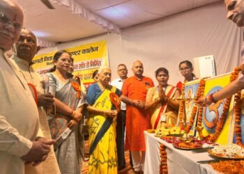 लखनऊ महापौर ने आर्यभट्ट संगणक प्रयोगशाला का लोकार्पण किया