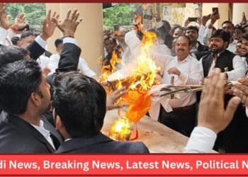 Court and Tehsil Lawyers Protested