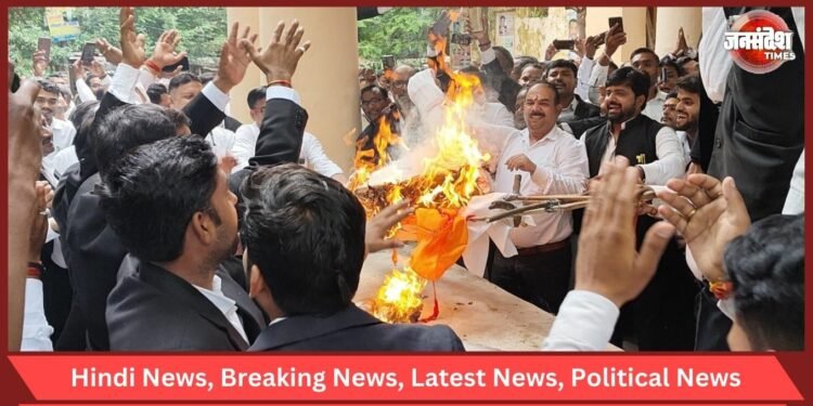 Court and Tehsil Lawyers Protested