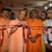 Annakshetra Inauguration: सीएम योगी ने हनुमान प्रसाद पोद्दार अंध विद्यालय में अन्न क्षेत्र का किया उद्घाटन, दुर्गा मंदिर में दर्शन पूजन कर लिया आशीर्वाद