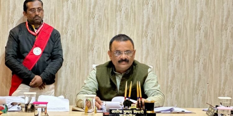 Nagar Nigam Meeting: जलकल और हाउस टैक्स की कम वसूली पर मेयर ने जताई नाराजगी, नगर आयुक्त को दिए निर्देश