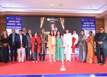 सुपर दिवा अवार्ड में सम्मानित हुई सामाजिक महिलाएं, एक्ट्रेस तनाज ईरानी ने कहा – ‘महिलाओं के सम्मान से कार्य करने की क्षमता बढ़ती है’