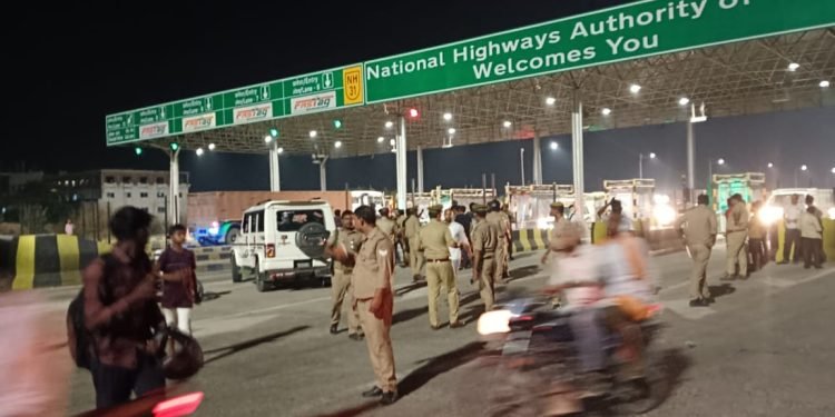 चौबेपुर में टोलकर्मियों व यात्रियों में झड़प, कई घायल, सीसीटीवी खंगाल रही पुलिस