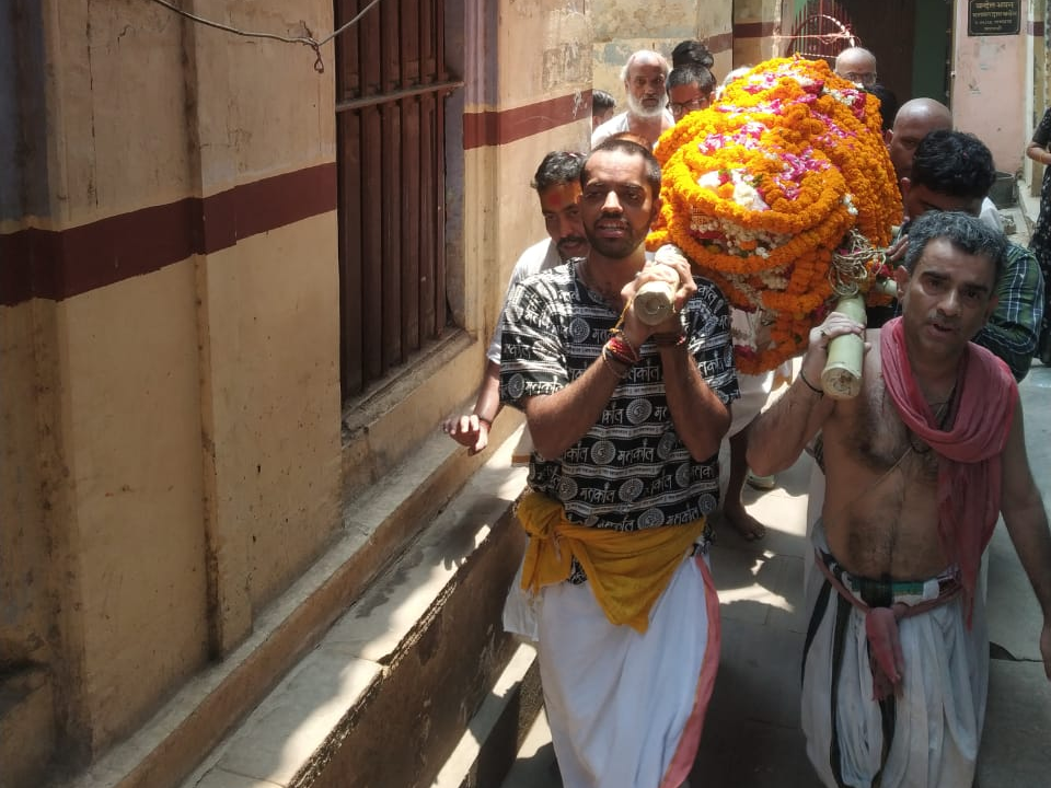 Acharya Laxmikant Dixit