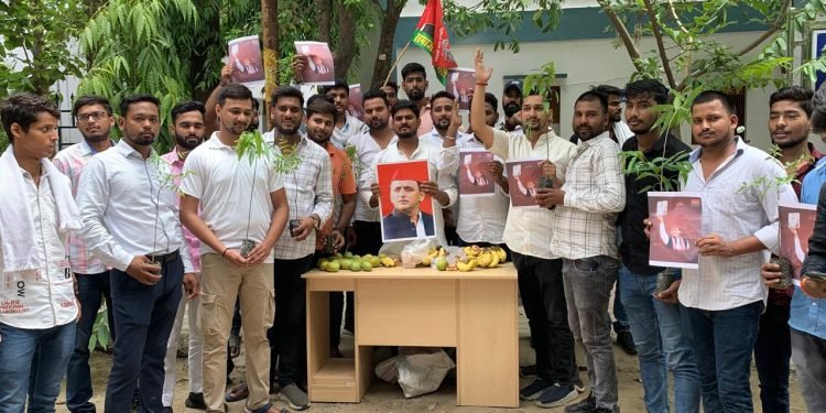 Akhilesh Yadav Birthday