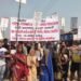 दानगंजः ग्रामवासियों व दुकानदारों ने टोल प्लाजा का किया विरोध, कहा- इससे व्यवसाय समेत बच्चों के आवागमन में खतरा