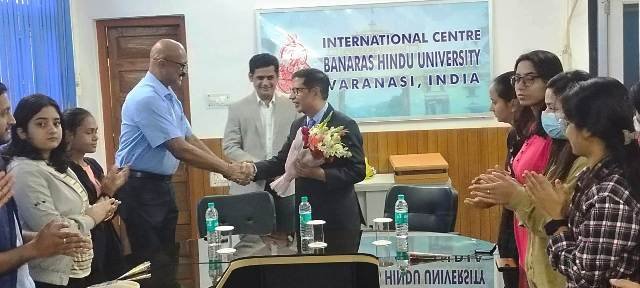 BHU: भारत में नेपाल के राजदूत का आगमन, भारत और नेपाल के संबंधों पर की गई चर्चा
