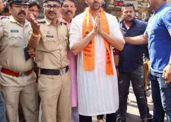 कार्तिक आर्यन ने खास मौके पर किए सिद्धिविनायक में बाप्पा के दर्शन, लिया आशिर्वाद