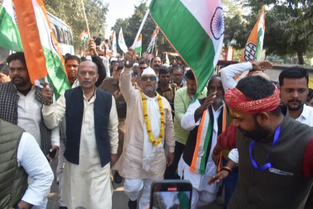 कांग्रेस की प्रादेशिक भारत जोड़ो यात्रा का काशी में भव्य स्वागत 22BB11