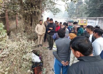 युवक की हत्या कर शव बोरा में भर कर फेंका