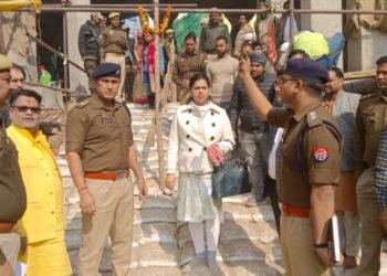 मिर्जापुर: नव वर्ष पर विंध्याचल मंदिर में चरण स्पर्श प्रतिबंधित