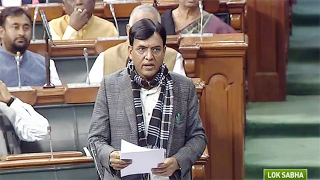 “प्रिकॉशन डोज पर ध्यान दें राज्य” संसद में बोले केंद्रीय स्वास्थ्य मंत्री, मास्क, सेनेटाईजर को प्रयोग में लाने की दी सलाह