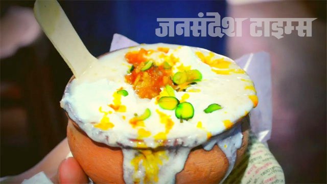 बनारसी मलइयो का स्वाद काशी ही नहीं, विश्व भर में फेमस
