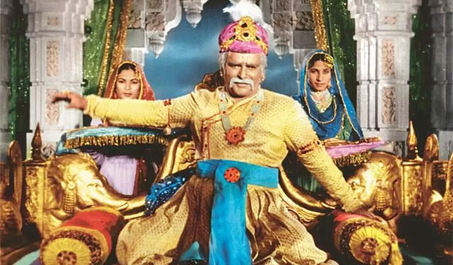 थिएटर से जुड़े रोचक किस्से: जब स्क्रीन पर ट्रेन आती देख थिएटर से भाग खड़े हुए दर्शक, पृथ्वीराज कपूर की आवाज़ से डर गई महिलाएं और रोने लगे बच्चे