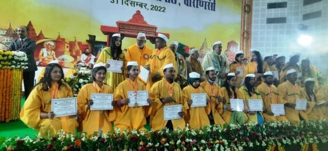 दीक्षांत समारोह: काशी विद्यापीठ में छात्राओं का दिखा जलवा WhatsApp Image 2022-12-31 at 8.53.24 PM