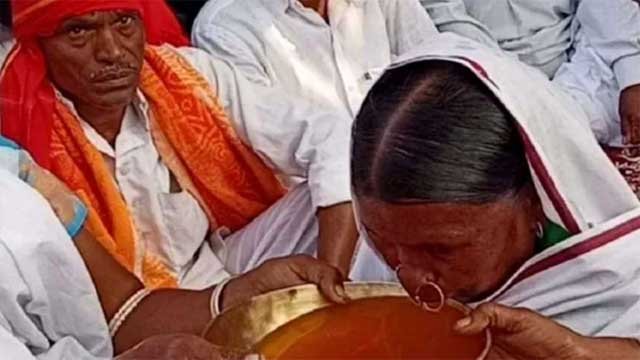 अनोखी परम्परा: अपने कुल देवता को खुश करने के लिए 2.5 लीटर तिल का तेल पीती है ये महिला