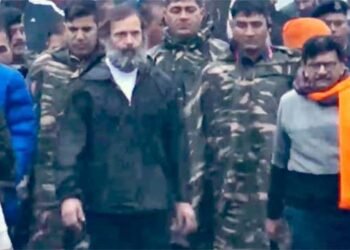 जम्मू-कश्मीर के कांजीवुड में रोकी गई ‘भारत जोड़ो यात्रा’, राहुल गाँधी को अनंतनाग ले गई पुलिस