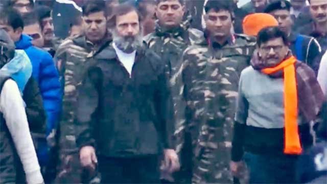 जम्मू-कश्मीर के कांजीवुड में रोकी गई ‘भारत जोड़ो यात्रा’, राहुल गाँधी को अनंतनाग ले गई पुलिस