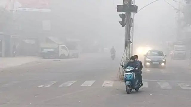 उत्तर भारत में कड़ाके की ठंड, कई राज्यों में शीतलहर का अलर्ट