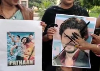 Pathan in Varanasi; Controversy Outside, Fun Inside Theatre