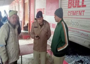 एक रात में दो ज्वेलरी शॉप में डाका, चोर ले उड़े लाखों के गहने और कैश