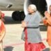 वाराणसी एयरपोर्ट पर राष्ट्रपति द्रौपदी मुर्मू का स्वागत