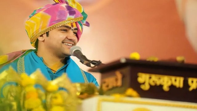 बागेश्वर धाम: पं० धीरेंद्र शास्त्री बोले – ‘भारत हमेशा से हिन्दू राष्ट्र है, बस इसके घोषणा की ज़रूरत है’