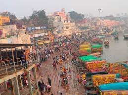 चित्रकूट में महाशिवरात्रि पर मतगजेंद्र नाथ मंदिर में लगा भक्तों का तांता
