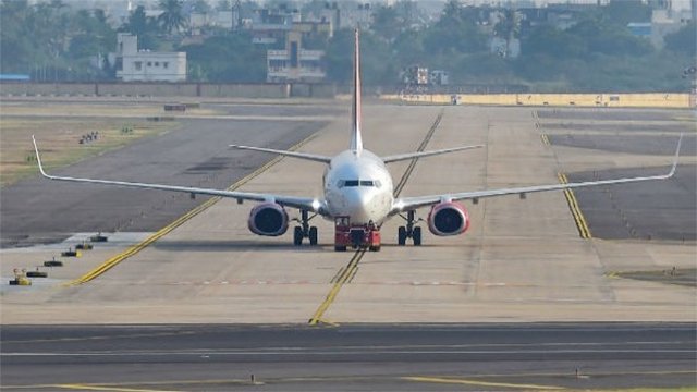 कोलकाता से दिल्ली जा रहे तीन विमान वाराणसी डायवर्ट flight-divert