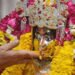 Shri Kashi Vishwanath Temple: महंत आवास पर हुई गौरा की हल्दी, गाए गए मंगल गीत