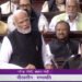 विपक्ष पर मोदी का तंज, कहा- नेहरू महान थे तो परिवार का कोई व्यक्ति उनका सरनेम क्यों नहीं रखता