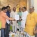 परियोजनाओं का निरीक्षण करने पहुँचे पर्यटन मंत्री से मिले व्यापारी