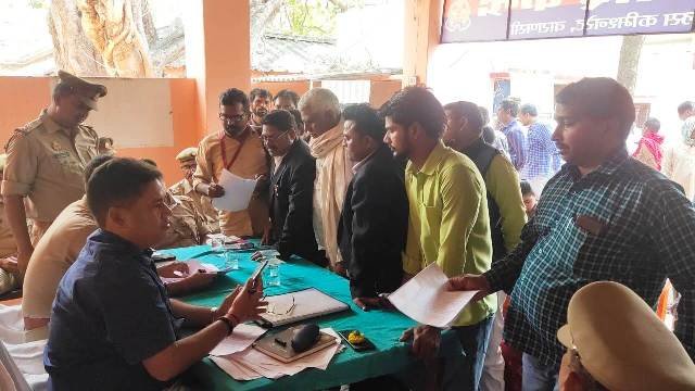 समाधान दिवस पर पहुंचे 25 मामले, एक का हुआ तत्काल समाधान