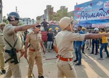 रामनवमी पर बड़ोदरा में उपद्रव, माहौल बिगाड़ने की कोशिश