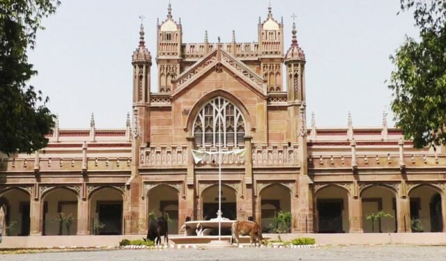 sampurnanad-university