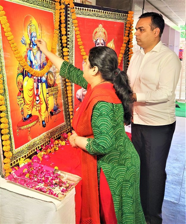 हेल्प यू एजुकेशनल एंड चैरिटेबल ट्रस्ट में हनुमान जन्मोत्सव का आयोजन हेल्प यू एजुकेशनल एंड चैरिटेबल ट्रस्ट में हनुमान जन्मोत्सव का आयोजन