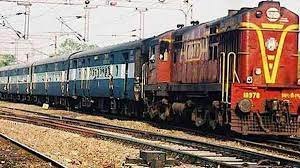ट्रैक नवीनीकरण कार्य के चलते गोमतीनगर-छपरा कचहरी समेत कई ट्रेनें निरस्त