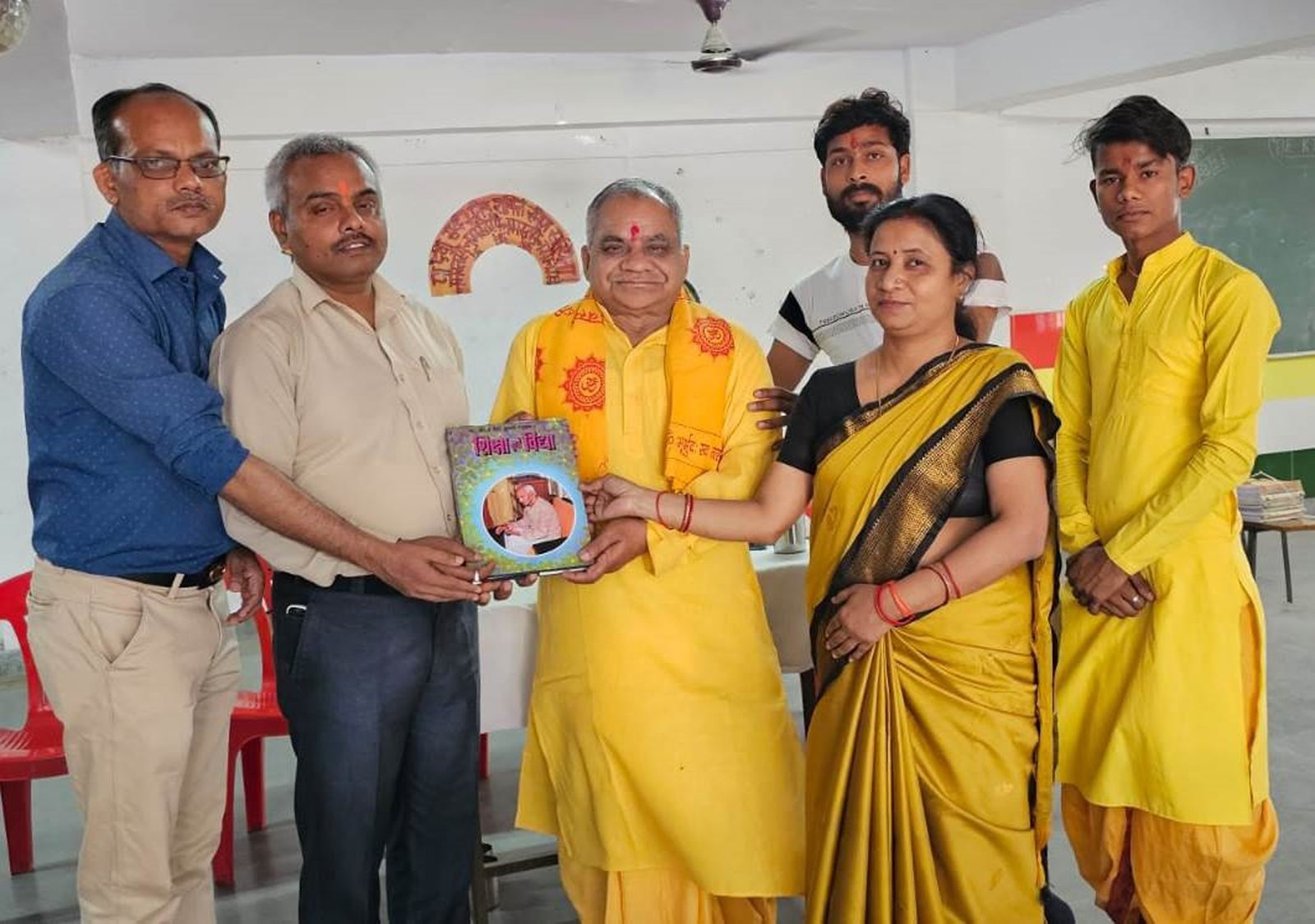 गायत्री ज्ञान मंदिर का ज्ञान यज्ञ अभियान में 385वाँ युगऋषि ऋषि वाङ्मय की स्थापना gayatri