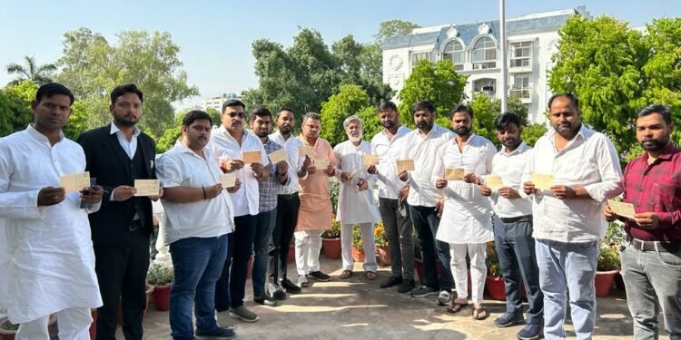 युवा कांग्रेस ने पोस्टकार्ड के जरिए प्रधानमंत्री से पूछा सवाल