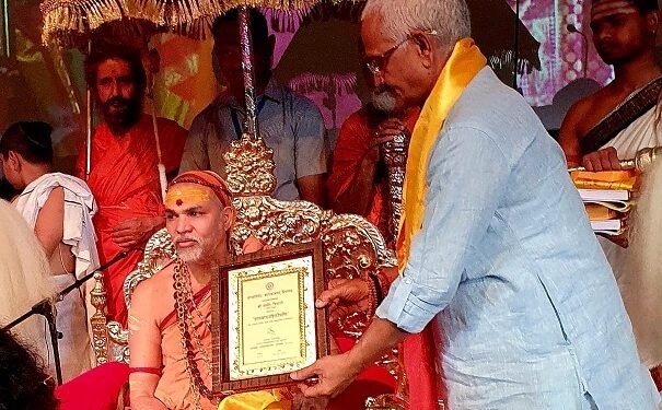 डॉक्टर समीर त्रिपाठी को शास्त्रगानशिरोमणि की उपाधि से किया गया सम्मानित
