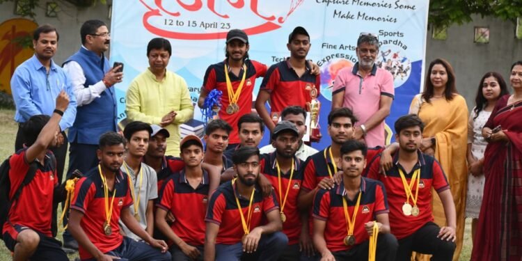 बाबू सुन्दर सिंह ग्रुप आफ इंस्टीट्यूशंस में चल रहे चार दिवसीय सृजन महोत्सव का हुआ समापन